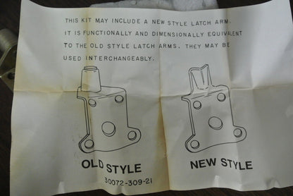 SQUARE D  9423 M3 - THIRD ROLLER LATCH KIT - NEW SURPLUS -