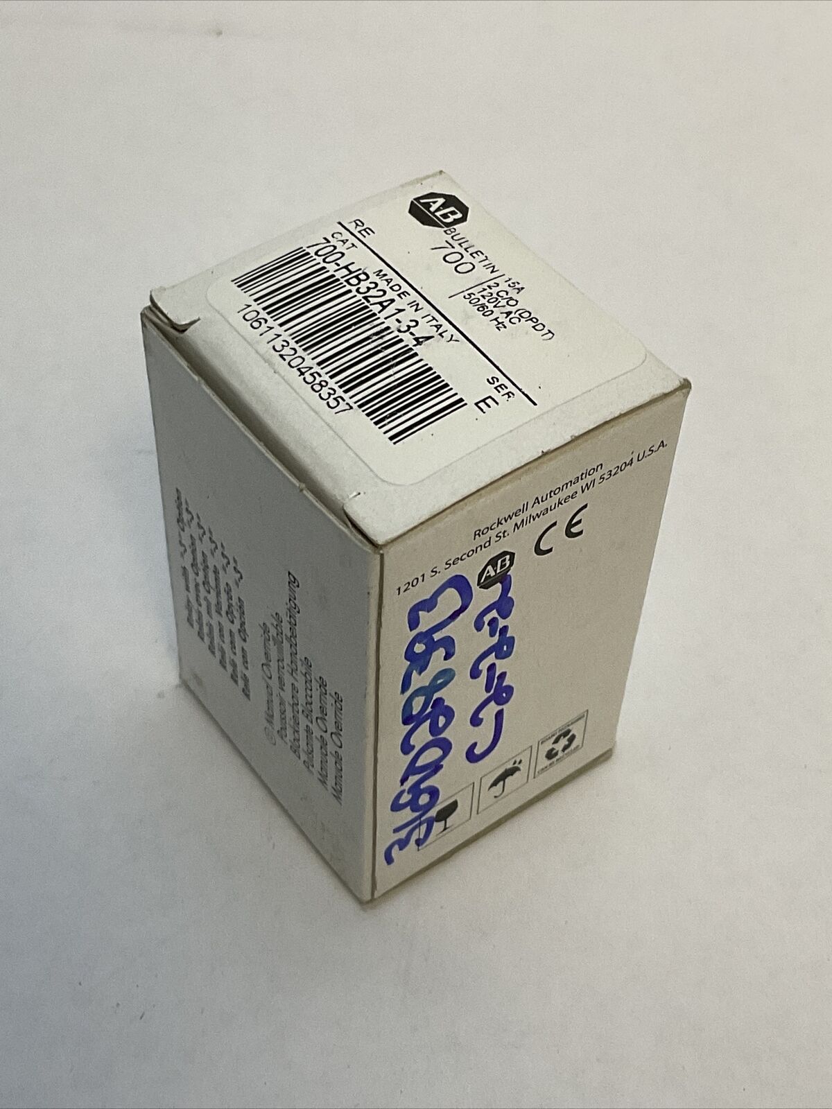 ALLEN BRADLEY 700-HB32A1-3-4 SER E RELAY 15A 2 C/O (DPDT) 120VAC 50/60HZ
