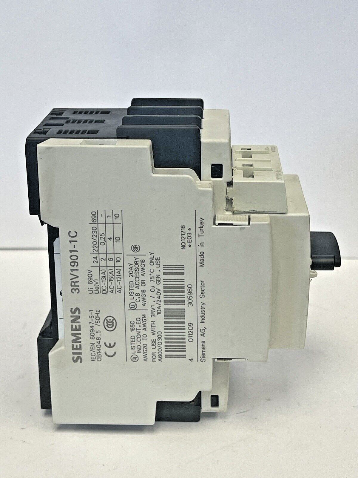 SIEMENS - 3RV1021-4AA10 - CIRCUIT BREAKER W/ 3RV1901-1E & 3RV1901-1C