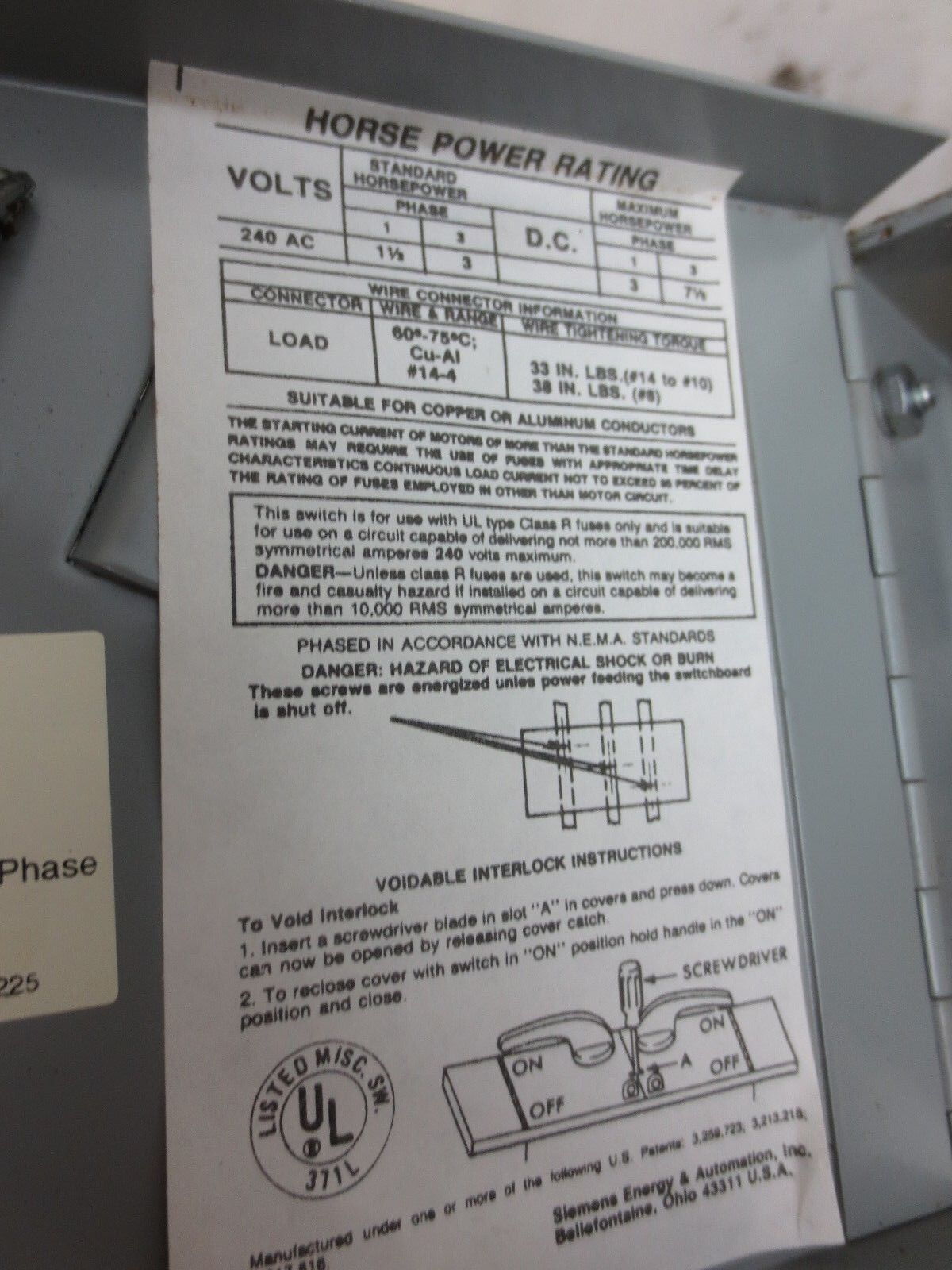 SIEMENS / I-T-E V7B3211R VACU-BREAK SWITCH - 240VAC, 30A, 3-POLE, 3-PHASE