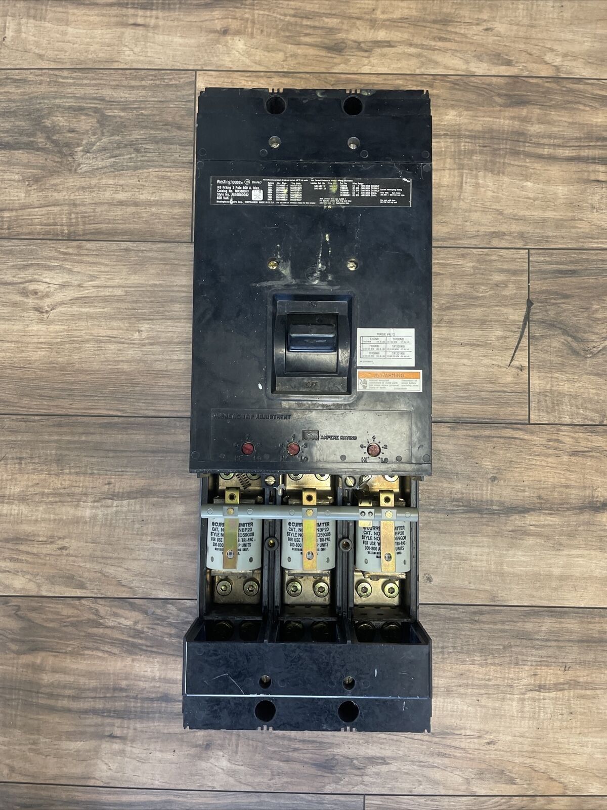WESTINGHOUSE NB3800PF TRI-PAC DE-ION CIRCUIT BREAKER 600VAC 800A 3P 600AMP TRIP
