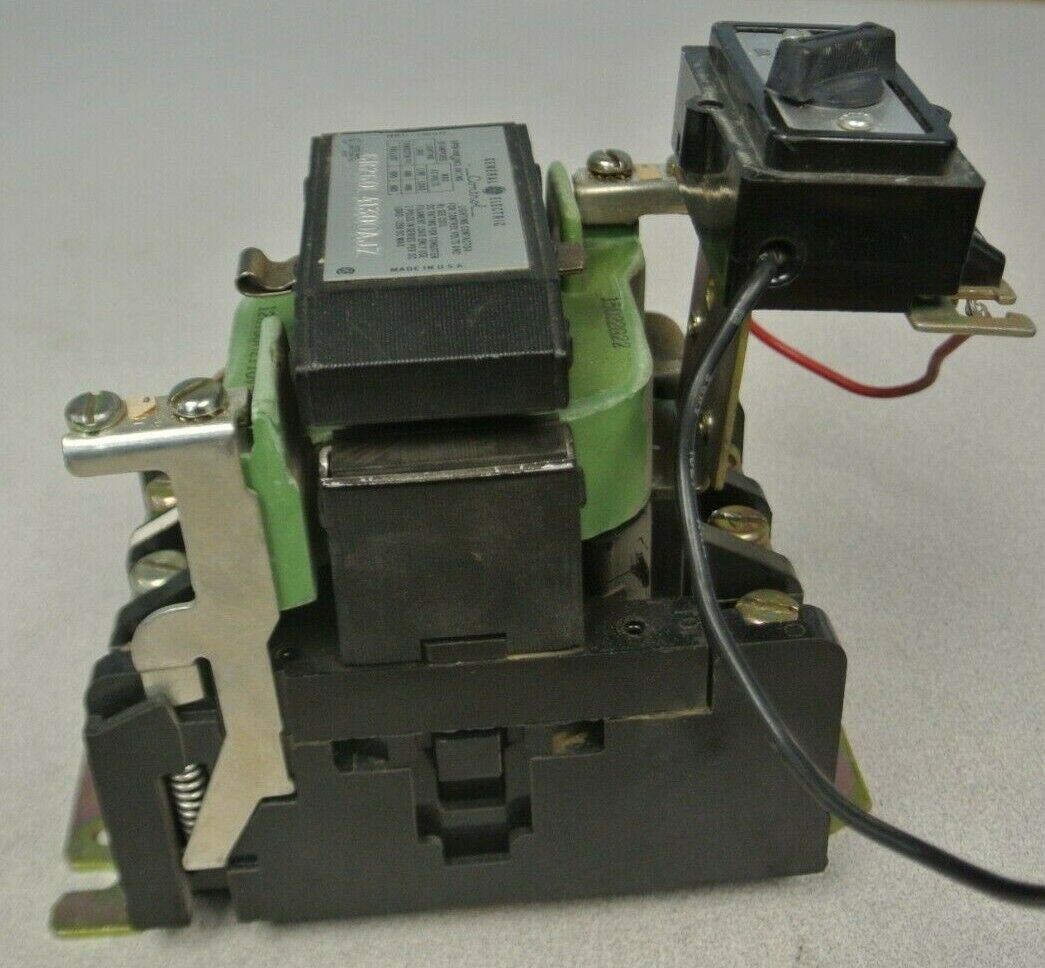 GENERAL ELECTRIC CR260L41300AJZ LIGHTING CONTACTOR / 110-120V COIL