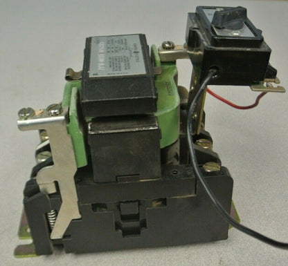GENERAL ELECTRIC CR260L41300AJZ LIGHTING CONTACTOR / 110-120V COIL