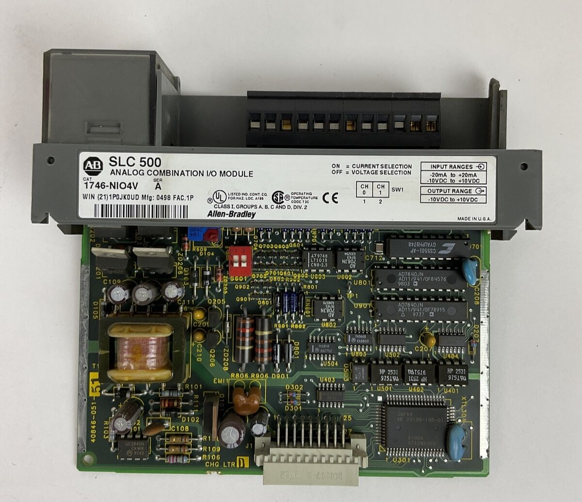 ALLEN BRADLEY 1746-NIO4V SER A ANALOG COMBINATION I/O MODULE SLC500