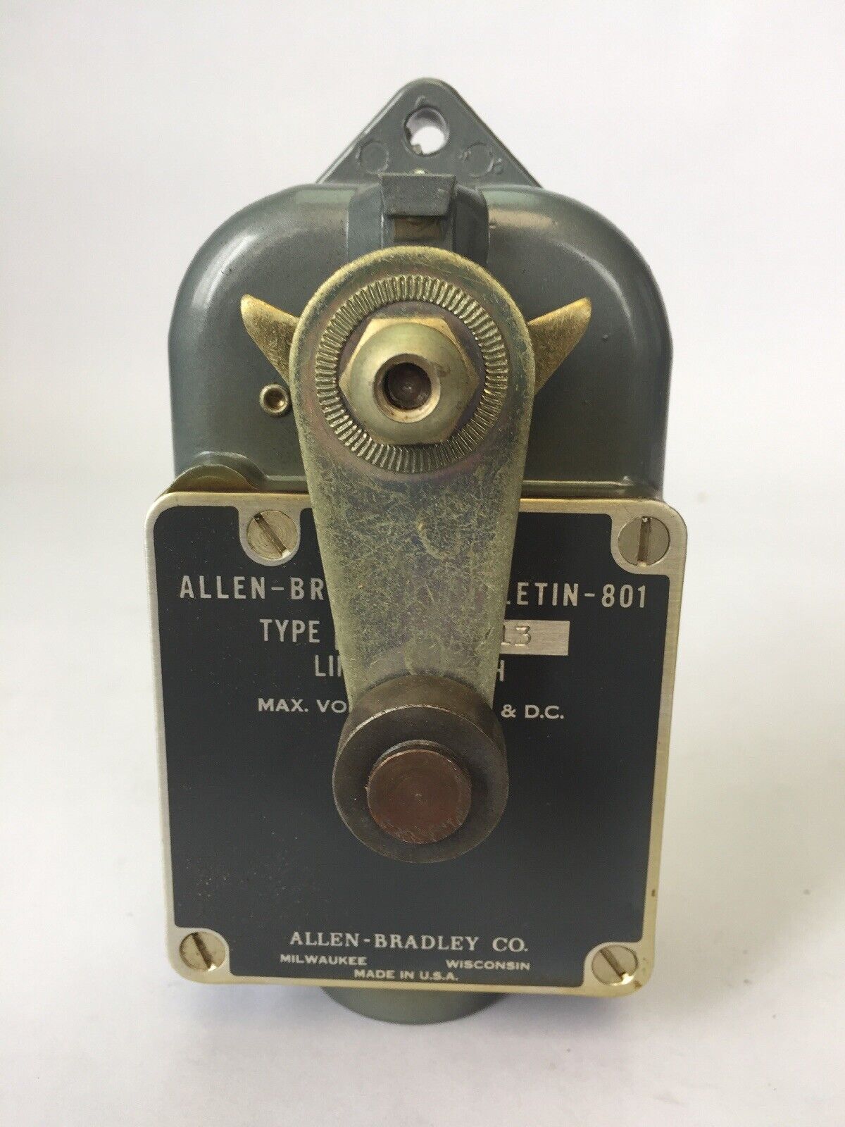 ALLEN BRADLEY 801-ASC3-13 LIMIT SWITCH ROLLER LEVER 600V AC/DC 1NO-1NC CONTACT