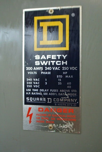 SQUARE D H224N FUSIBLE SAFETY SWITCH / 240V / 200A / H-224-N