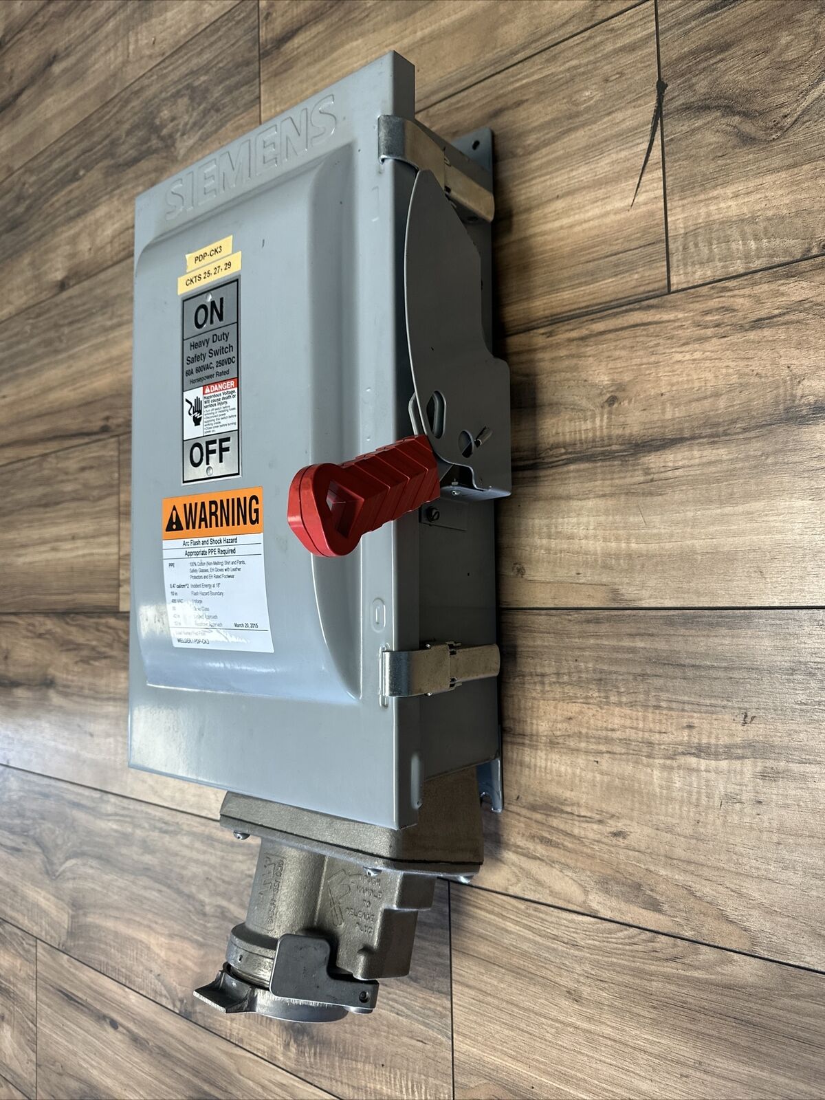 SIEMENS HNF362JCH NON-FUSIBLE HD SAFETY SWITCH TYPE 60A 600VAC 250VDC