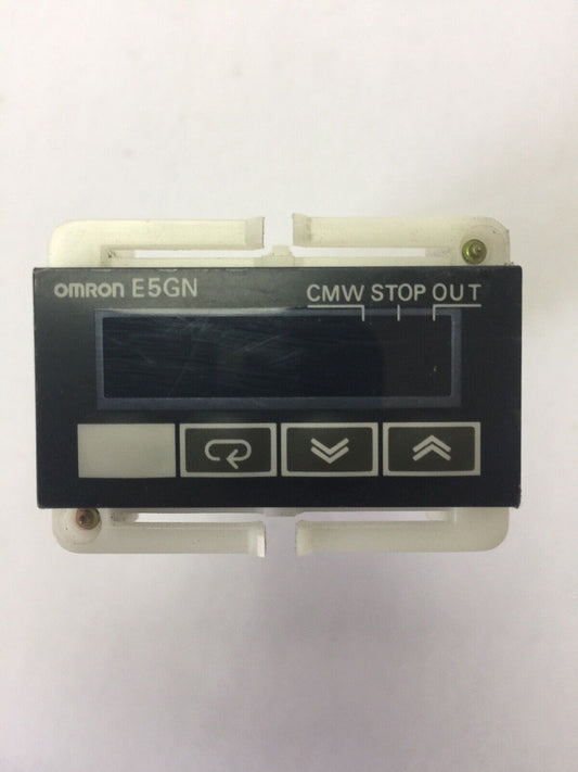 OMRON E5GN-Q1P TEMPERATURE CONTROLLER 111-240VAC OUTPUT 21mA 12VDC