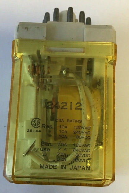 IDEC RR3PA-U RELAY 120VAC 50/60HZ ***LOTOF4***