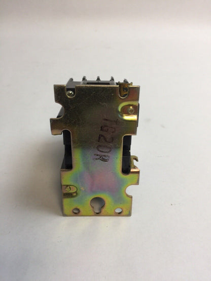 WESTINGHOUSE BFE03F CONTROL RELAY 300VAC 10A 765A376G07 COIL 120V 60C 177C128G01