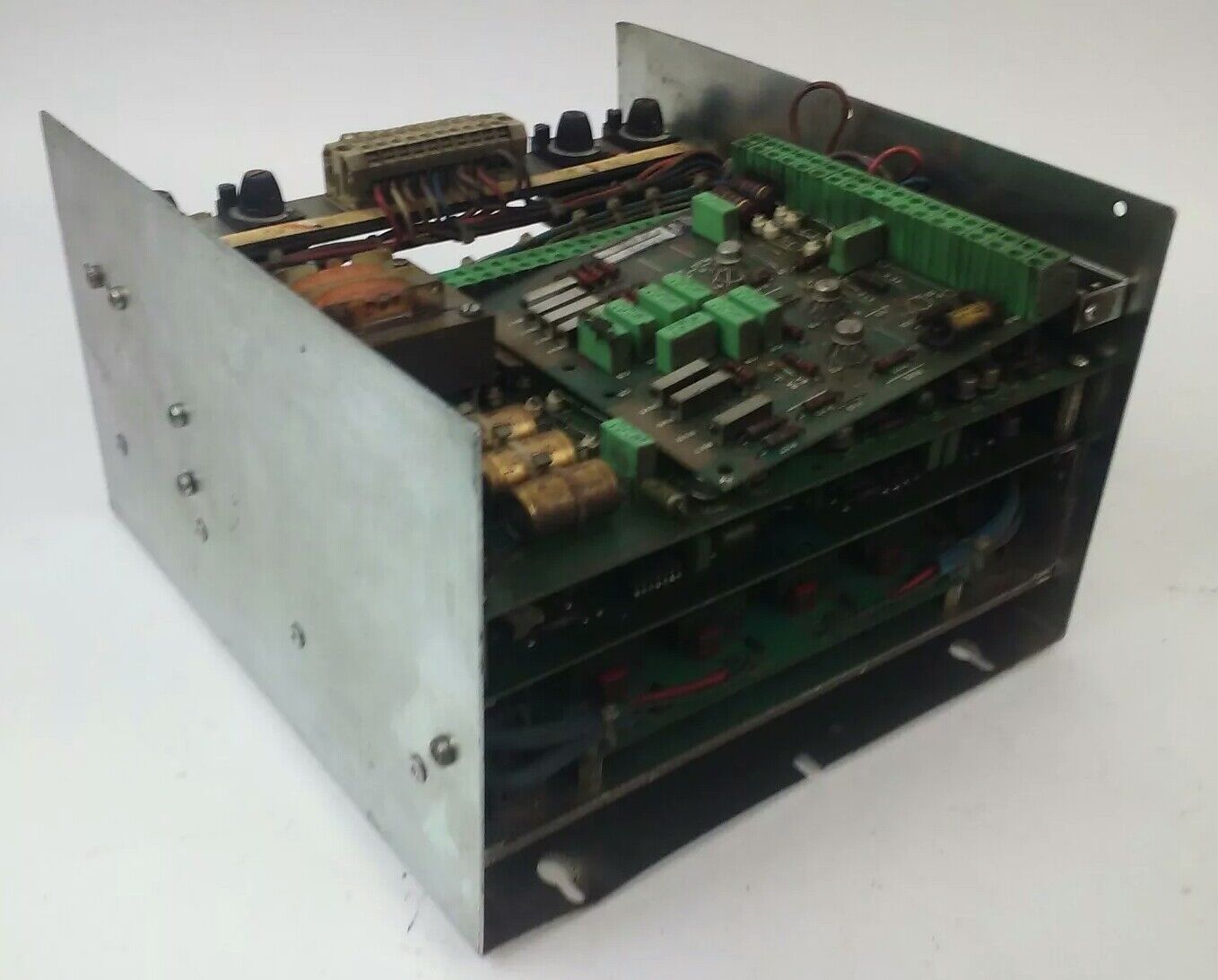 STYRKONSULT AB 40956-19 DC DRIVE MISSING PLASTIC LEG THAT HOLDS UP TOP BOARD