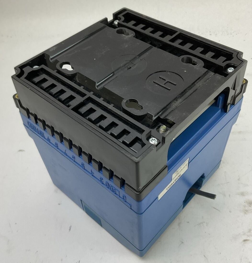 HONEYWELL RM7890 A 1015 BURNER CONTROL REV E R7849 A 1023 ULTRAVIOLET FLAME AMP