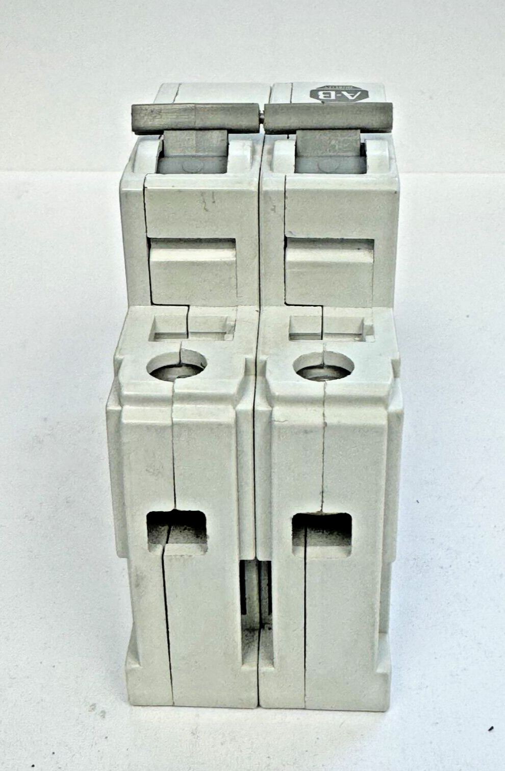 ALLEN-BRADLEY - 1492-CB2-G020 SER. C - MOTOR CONT. - 2P, 2 A, 277 V, 1PH