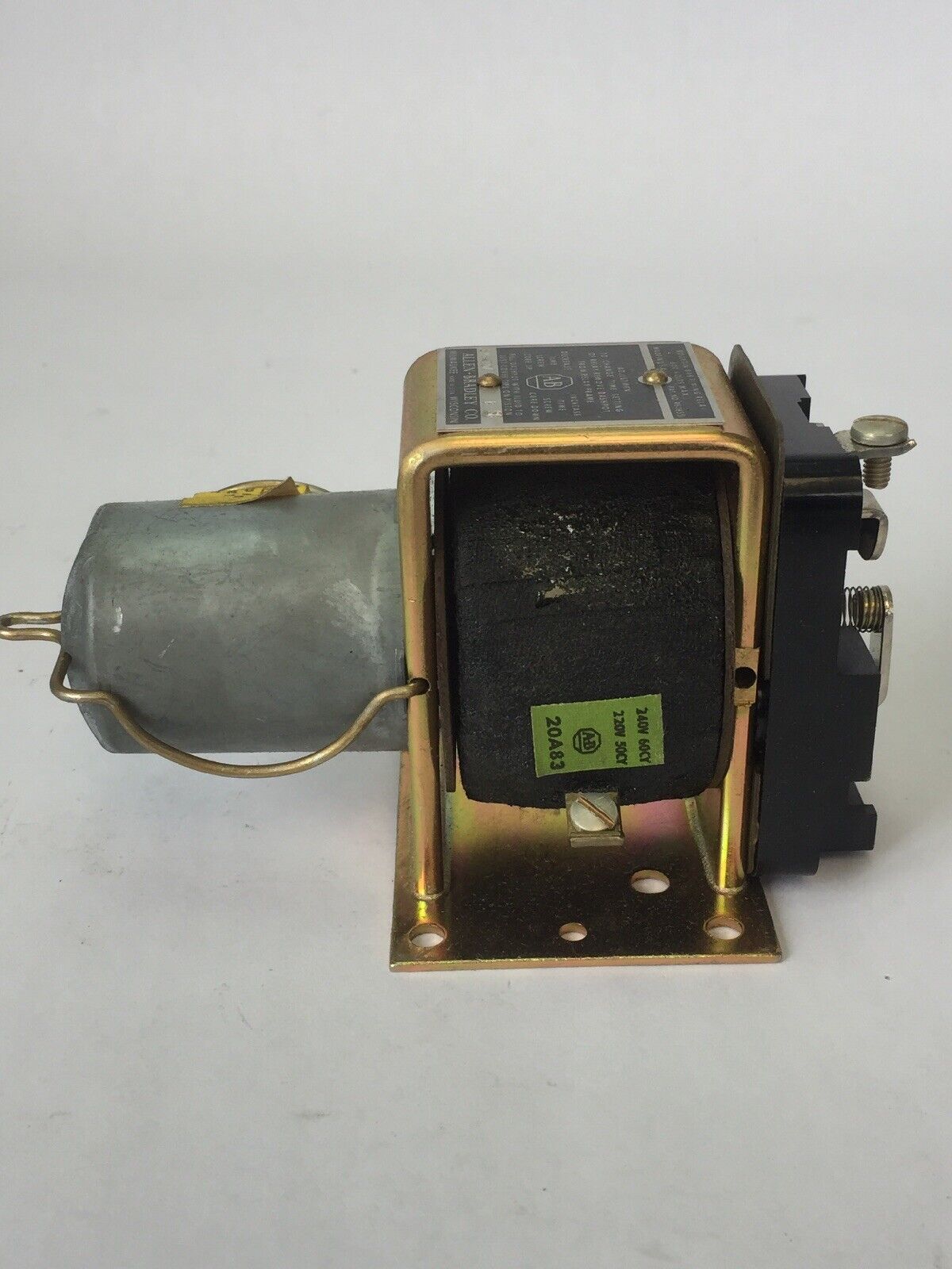 ALLEN BRADLEY 848-ZOA FLUID DASHPOT TIMING RELAY 600 VOLTS COIL 240V 60HZ