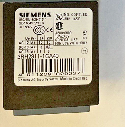SIEMENS 3RH2140-1BB40 CONTACTOR W/33R2911-1GA40 AUX CONTACT 50/60HZ