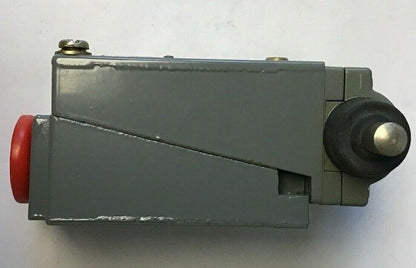 SQUARE D CLASS 9007 B62H LIMIT SWITCH SER.B