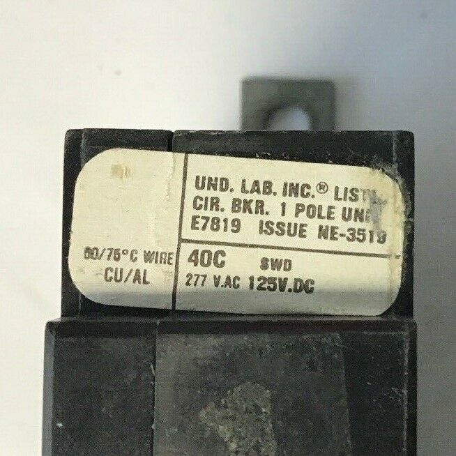 CUTLER HAMMER CH1020 CRICUIT BREAKER 20A 1POLE 277VAC/125VDC BOLT-ON***LOTOF3***