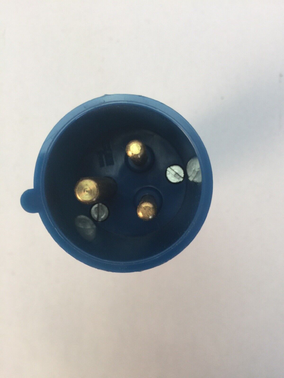HUBBELL SP320P6 PLUG SPLASHPROOF EIC 309 PIN & SLEEVE 20A 250VAC 2 POLE 3 WIRE