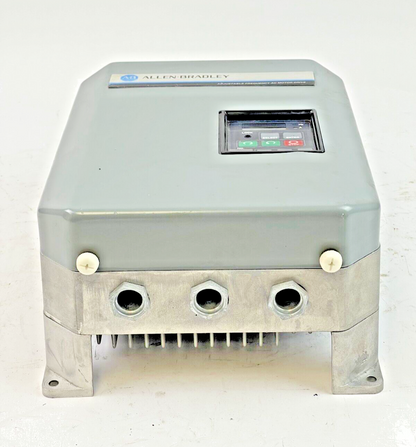 ALLEN BRADLEY - 1333-AAB SER. D - ADJUSTABLE FREQ. AC DRIVE 2.6kVA 460V 3PH 3.3A