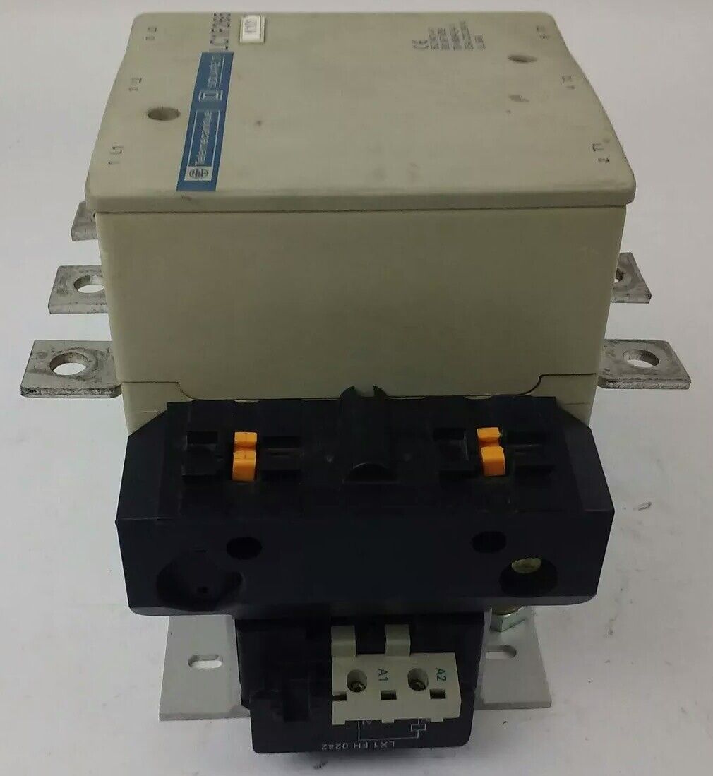 TELEMECANIQUE LC1F265 CONTACTOR, 3PH 600VAC 285A 200HP W/ 24V 40/400HZ  COIL