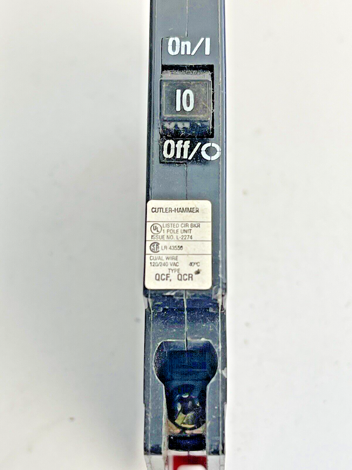 CUTLER-HAMMER - QCR1010T -1 POLE, 10 A, 120/240V CIRCUIT BREAKER - NEW OLD STOCK