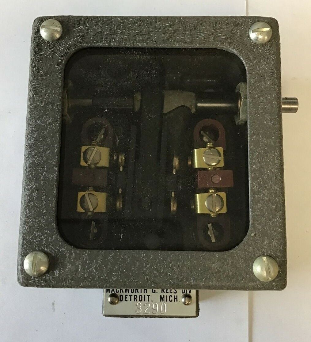 MACKWORTH G. REES SAFETY SWITCH 3290