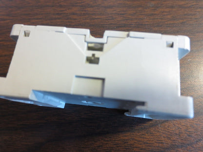 ALLEN-BRADLEY 700-HN100 Ser. D SOCKET BASE