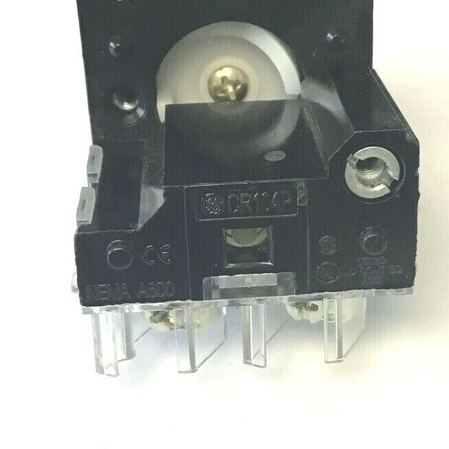 GENERAL ELECTRIC CR104P SELECTOR SWITCH 3POS. NEMA A600
