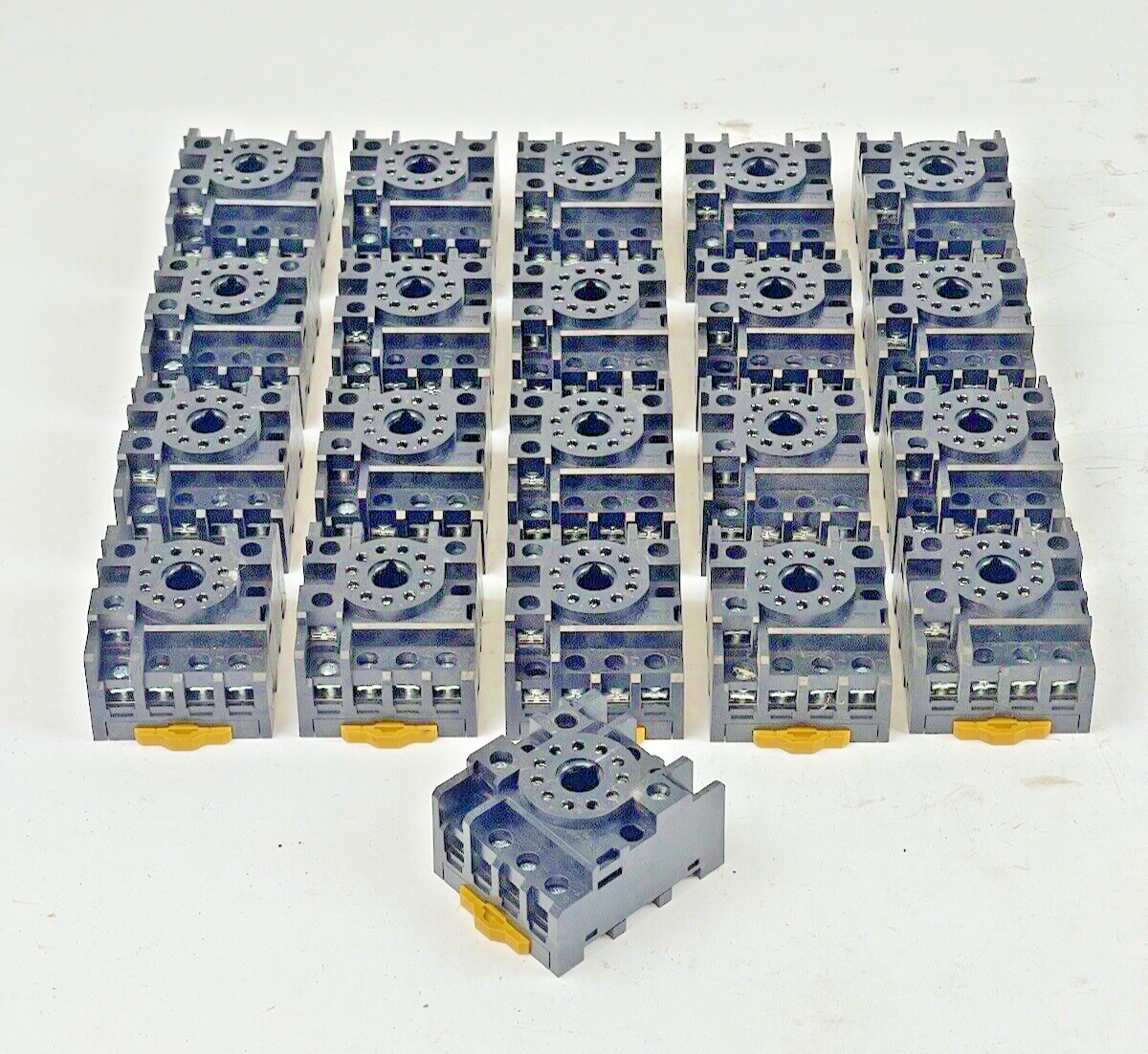 OMRON *LOT OF 21* - PF113A-E - 11 PIN RELAY SOCKET BASES - FINGER SAFE