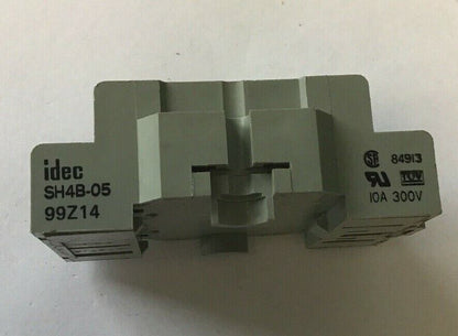IDEC SH4B-05 RELAY SOCKET BASE 10A 300V***(LOTOF9)***