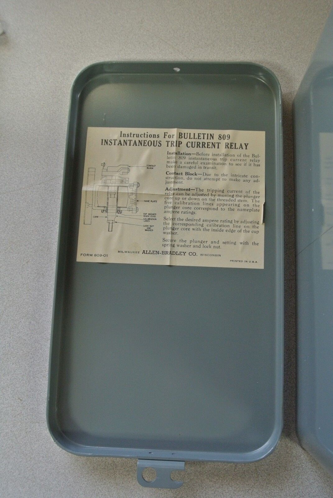 ALLEN-BRADLEY 809-B02E - INSTANTANEOUS TRIP CURRENT RELAY 3A, 600V - NEW SURPLUS