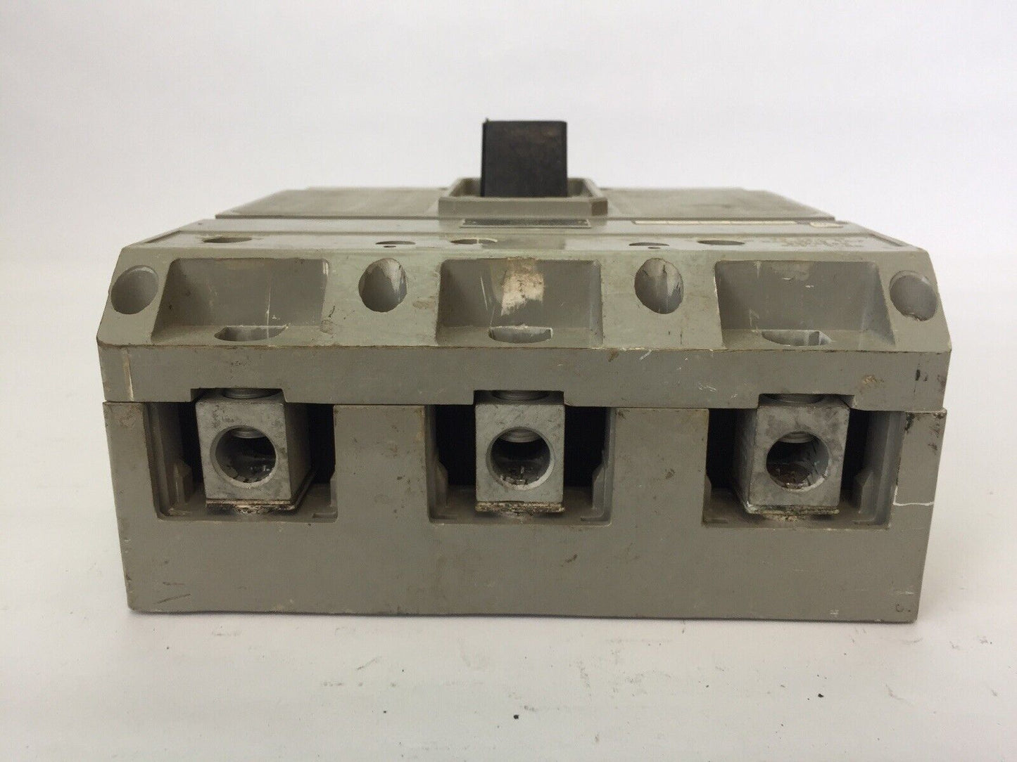 ITE CIRCUIT BREAKER TYPE ET-75 225AMP HJ FRAME 600VAC 125/250VDC 3P ADJ MAG TRIP