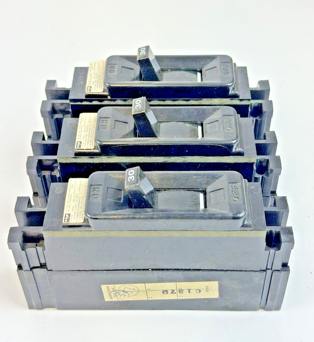 FPE *BOX OF 3* - NE113030 - CIRCUIT BREAKERS - 1 POLE/120VAC/30A, LJ-7242 - NEW