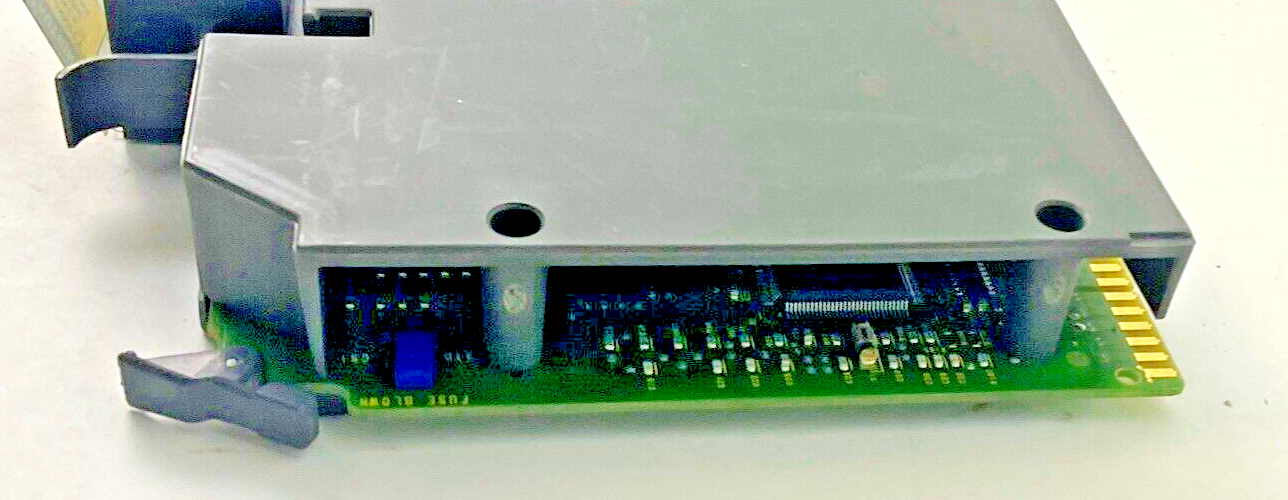1771-OAD/C OUTPUT MODULE REV.F01 SER.C W/ 1771-WHF SWING ARM