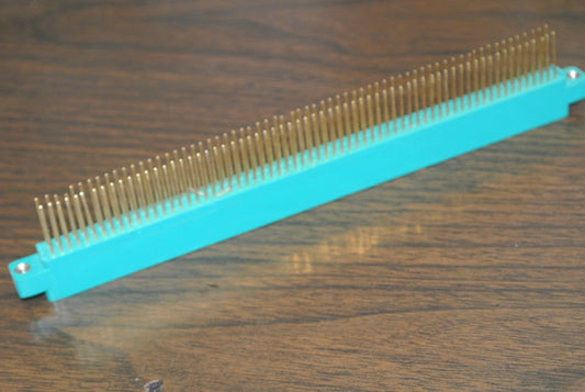 3VH65 / 1JND3 / 8113 130-PIN CONNECTOR