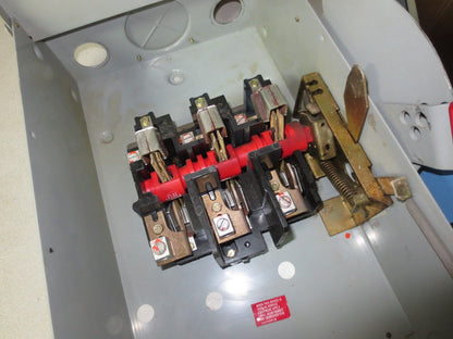 GE NP1578000B HEAVY DUTY SAFETY SWITCH - 600VAC, 60A, MAX. HP 60