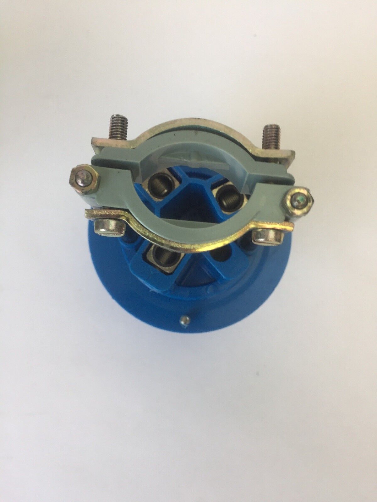 HUBBELL 360P6 PLUG 60AMP 250VAC 2POLE 3-WIRE GROUNDING