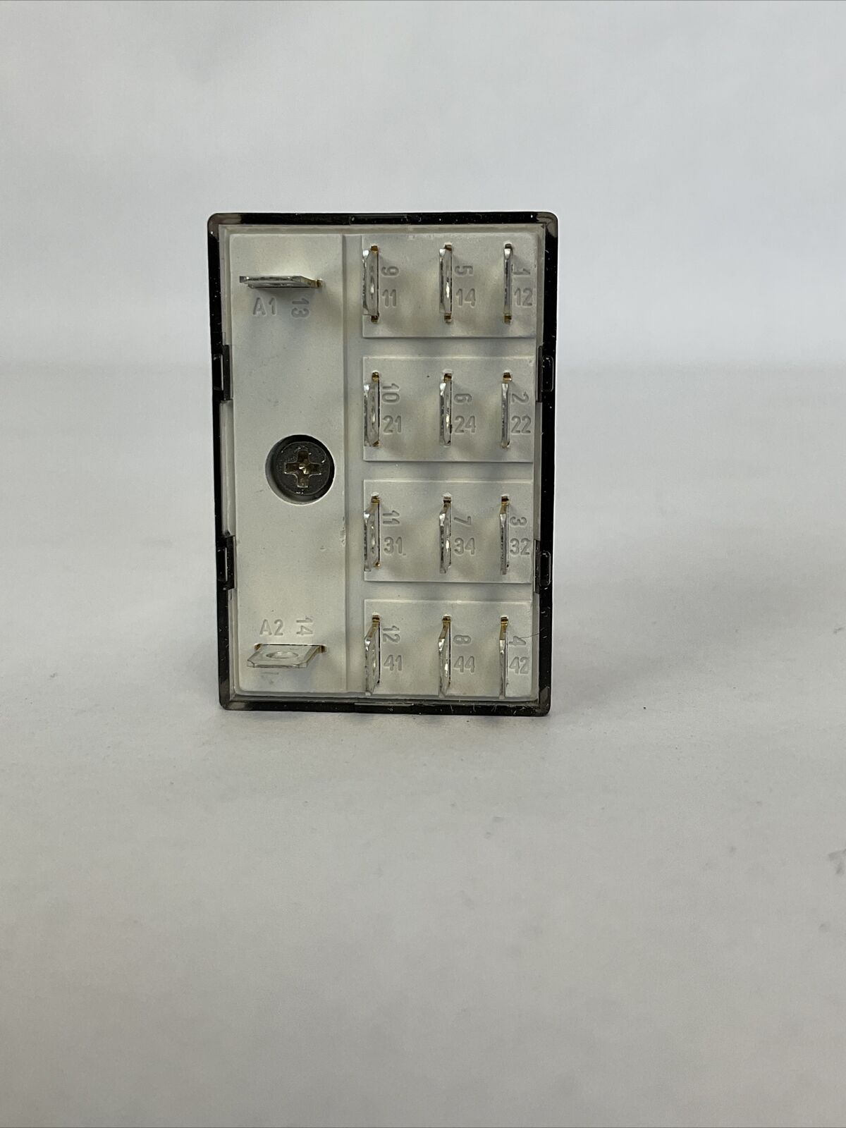 ALLEN BRADLEY 700-HF34A24 SER C RELAY 12A 4 C/O (4PDT) 24VDC 50/60HZ