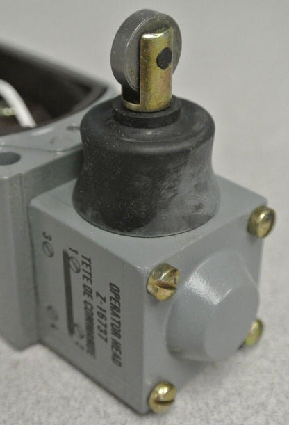 ALLEN-BRADLEY 802T-K1J1 OILTIGHT LIMIT SWITCH Ser. D / NON-PLUG-IN / NEW SURPLUS