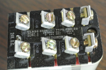 SQUARE D - 8501 FDO-22 TYPE F RELAY - 8-SCREW - 24VDC, 60Hz  - NEW SURPLUS