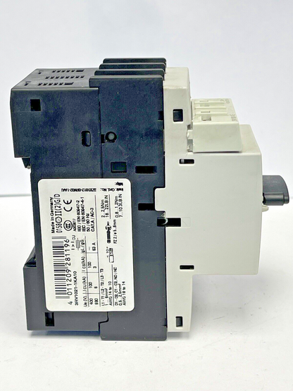 SIEMENS - 3RV1021-1KA10 & 3RV1901-1E - CIRCUIT BREAKER W/  SWITCH TRANSVERSE