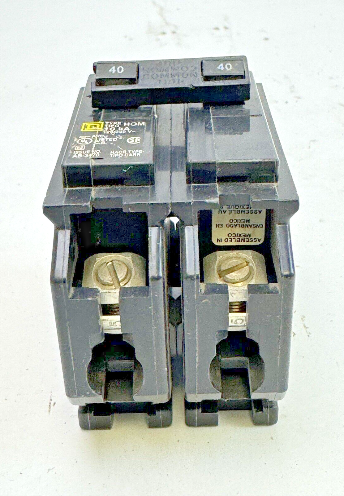 SQUARE D **LOT OF 8** HOM240 - CIRCUIT BREAKERS - 2 POLE/ 40 A/ 240 VAC