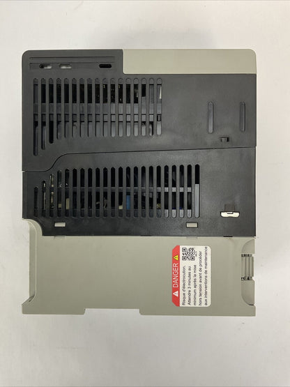 ALLEN BRADLEY 25B-D2P3N104 AC DRIVE SER A FRN 5.002 OUTPUT 0-460VAC INPUT