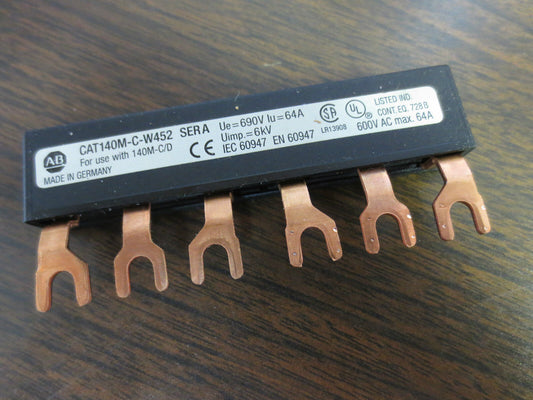 ALLEN BRADLEY 140M-C-W452 CONTACT BLOCK / BUSBAR