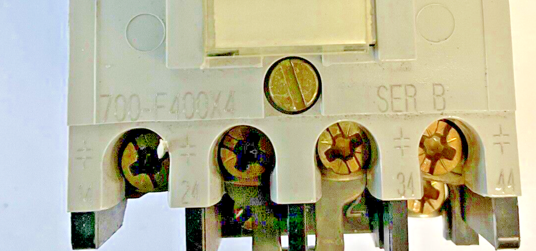 ALLEN BRADLEY 700-F400X4 CONTROL RELAY SER.B ***LOTOF2***