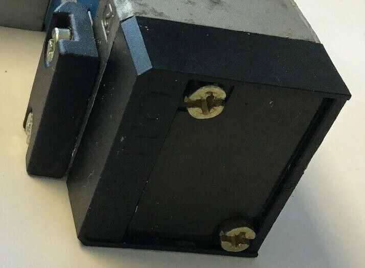 FESTO MVH-5/2-D-1-FR-C SOLENIOD VALVE W/FESTO MSV-3 20,4-26,4VDC 2,5W