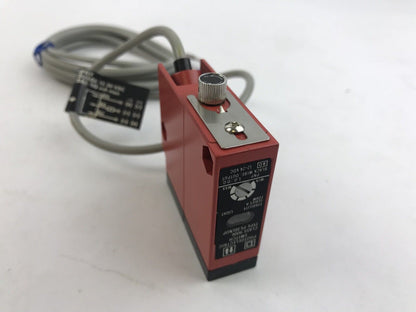 Square D 9006 PE3BLNDP Focusable Diffuse-L Range PhotoElectric Switch DC PNP