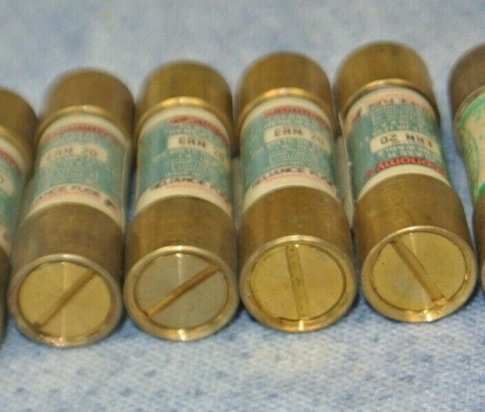 LOT of 9 / ECONOMY ERN20 & SHAWMUT RF20 RENEWABLE FUSES 30A / 250V NEW SURPLUS