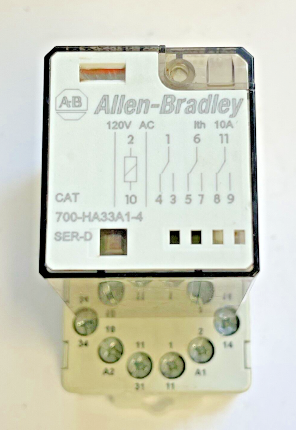 ALLEN BRADLEY - 700-HA33A1-4 SER. D RELAY & 700-HN101 SER. D SOCKET BASE
