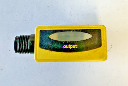 BANNER QS30FF600Q PHOTOELECTRIC SENSOR 10-30VDC ***LOTOF2***